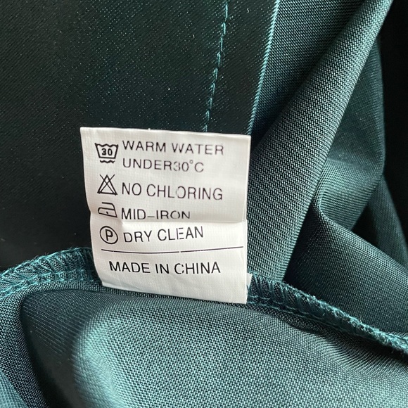 Women's Green Sleeveless Spaghetti Strap Satin Dress with Cowl Neck Size XS - Picture 9 of 11